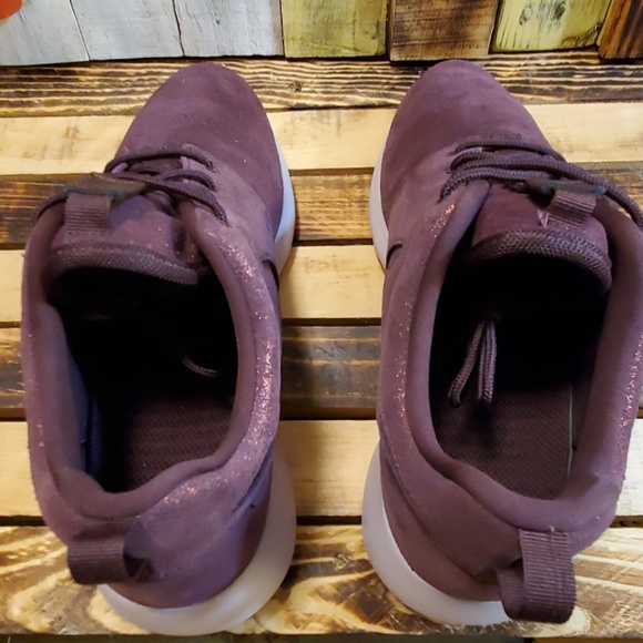 Nike Roshe One Premium Metallic Mahogany Size 9 - Picture 4 of 8